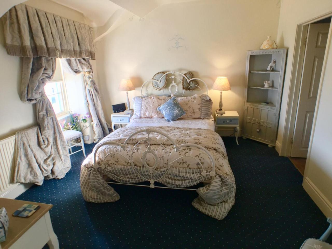 The Suites At Ty Anne Beaumaris Exterior photo